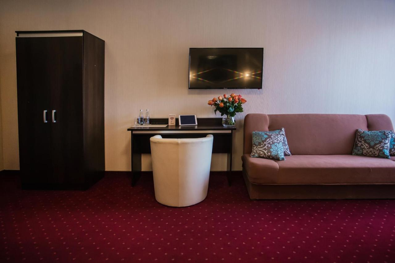 Hotel Lord Stargard Szczecinski Exterior photo